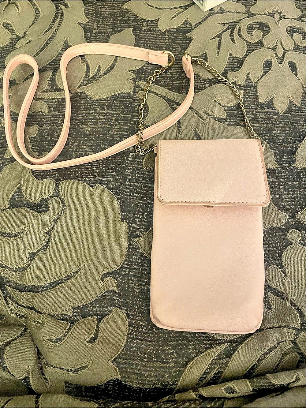 NWT Pink Crossbody Phone Bag